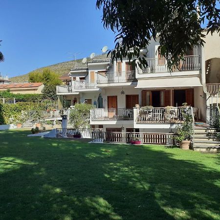 La Bouganville Formia Exterior photo