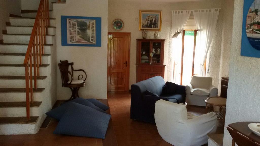 La Bouganville Formia Exterior photo